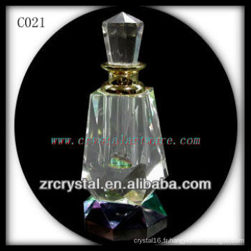 Belle bouteille de parfum en cristal C021